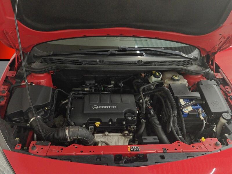 Opel Astra vaihtoauto