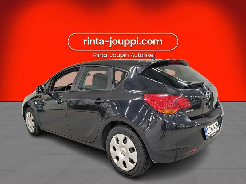 Opel Astra vaihtoauto