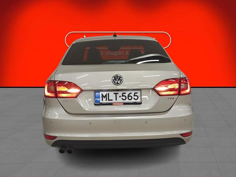 Volkswagen Jetta vaihtoauto