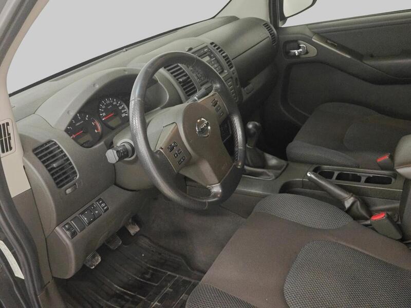 Nissan Navara vaihtoauto