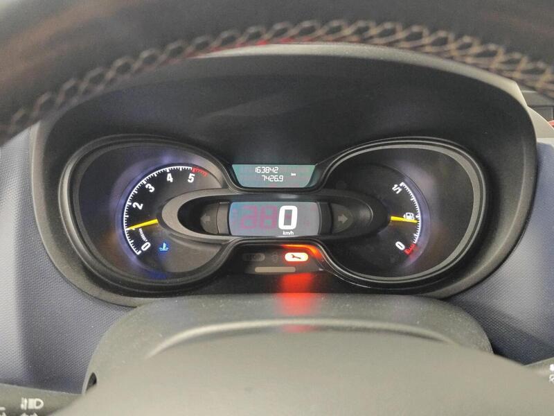 Opel Vivaro vaihtoauto