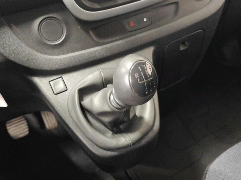 Opel Vivaro vaihtoauto