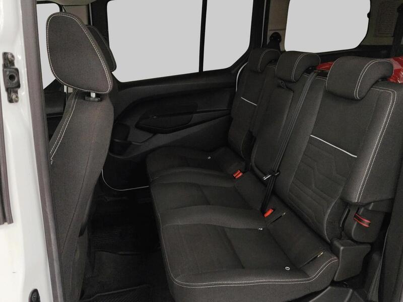 Ford Grand Tourneo Connect vaihtoauto