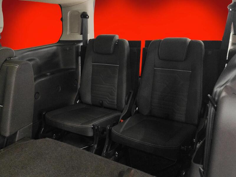 Ford Grand Tourneo Connect vaihtoauto