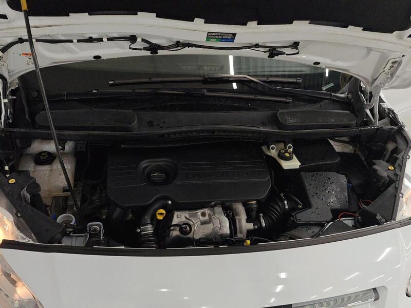 Ford Grand Tourneo Connect vaihtoauto