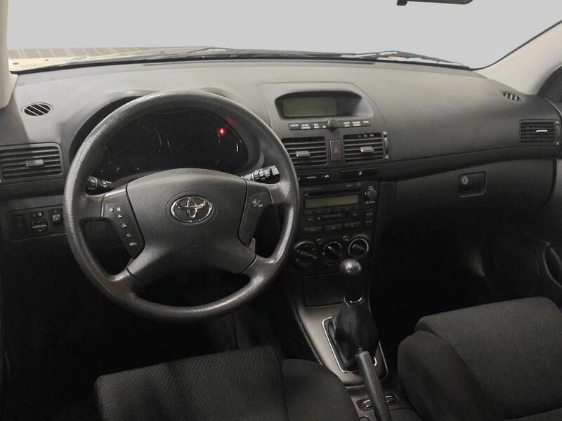 Toyota Avensis vaihtoauto