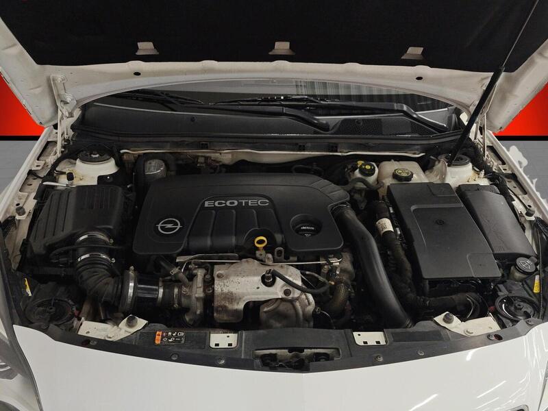 Opel Insignia vaihtoauto