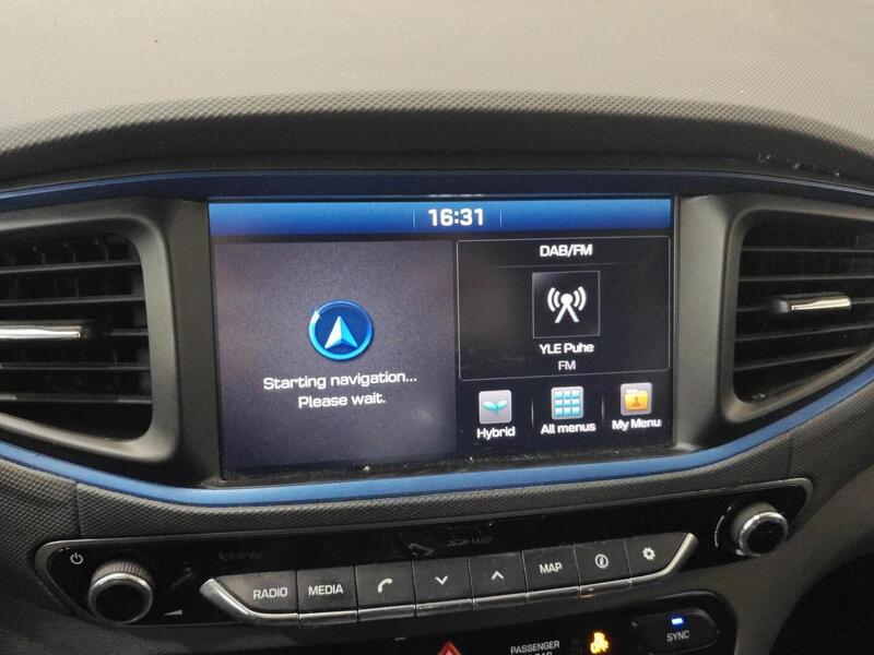 Hyundai IONIQ hybrid vaihtoauto