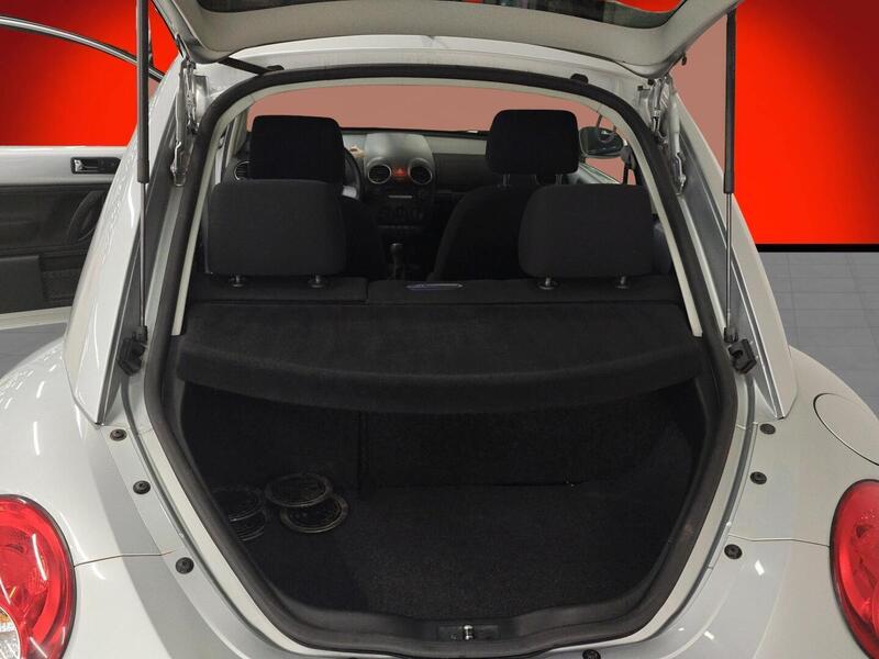 Volkswagen New Beetle vaihtoauto