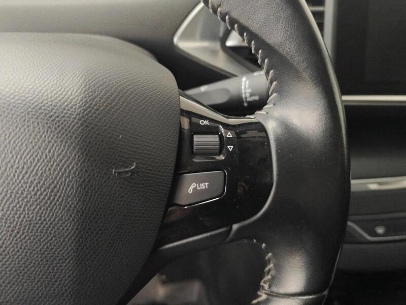 Peugeot 308 vaihtoauto