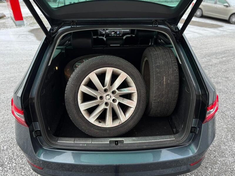 Skoda Superb vaihtoauto