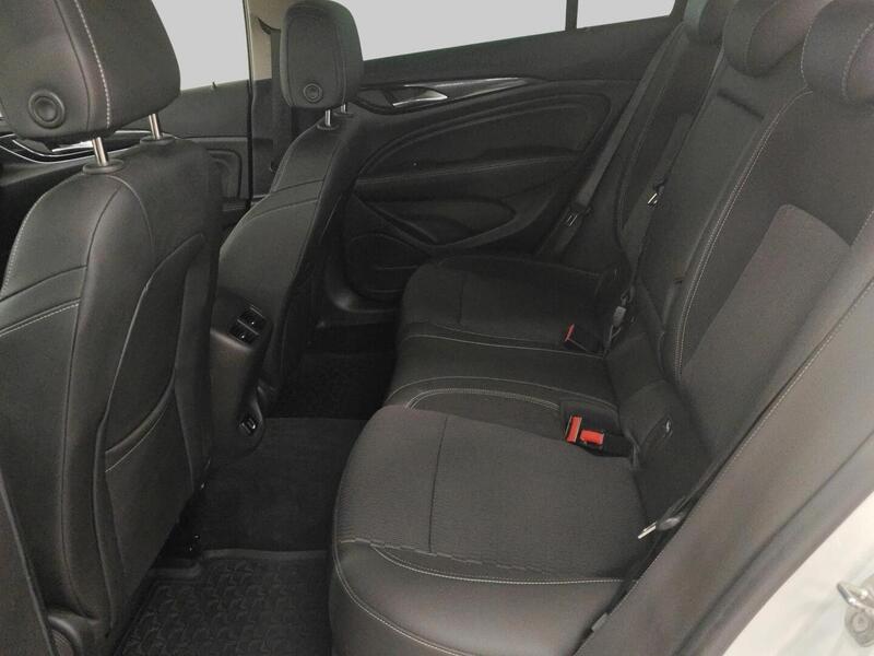 Opel Insignia vaihtoauto