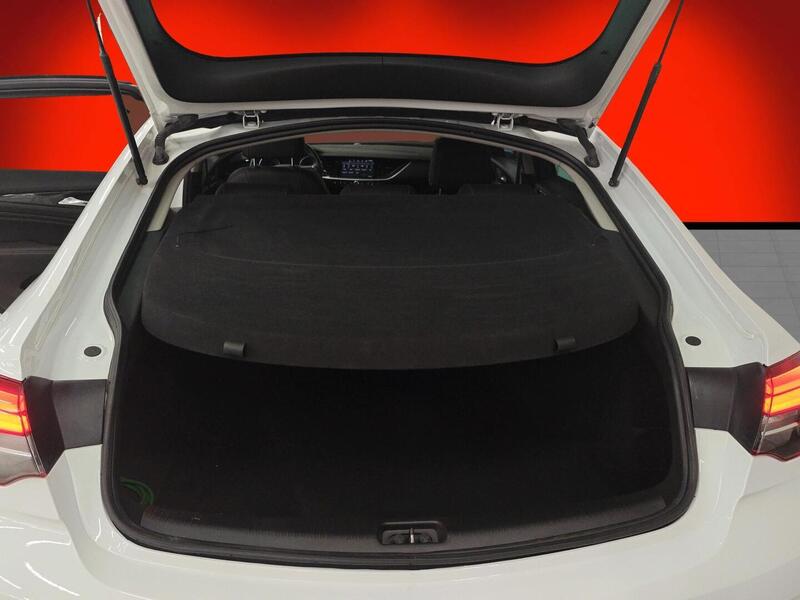 Opel Insignia vaihtoauto