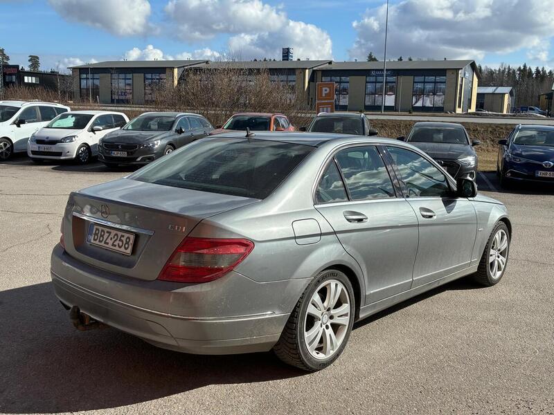 Mercedes-Benz C vaihtoauto
