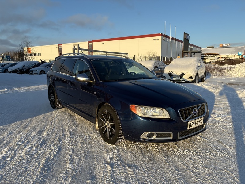 Volvo V70 vaihtoauto