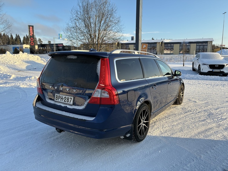 Volvo V70 vaihtoauto