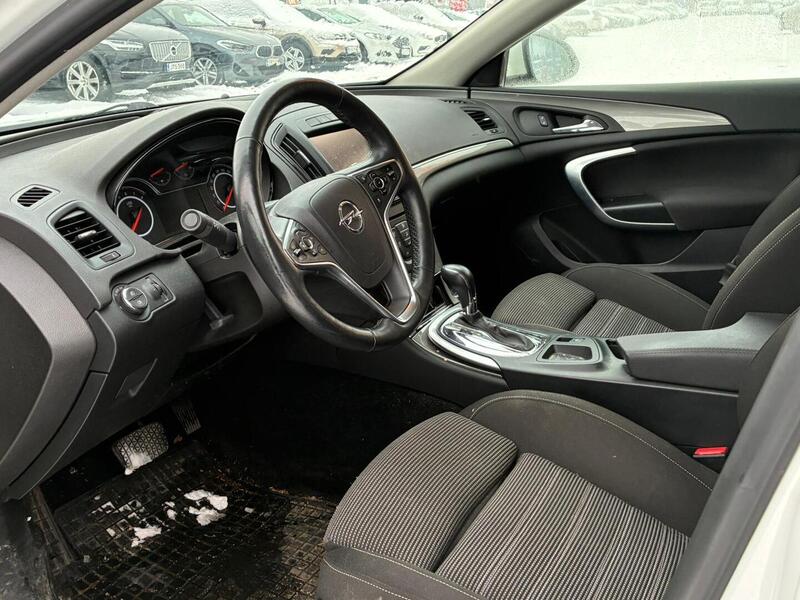 Opel Insignia vaihtoauto