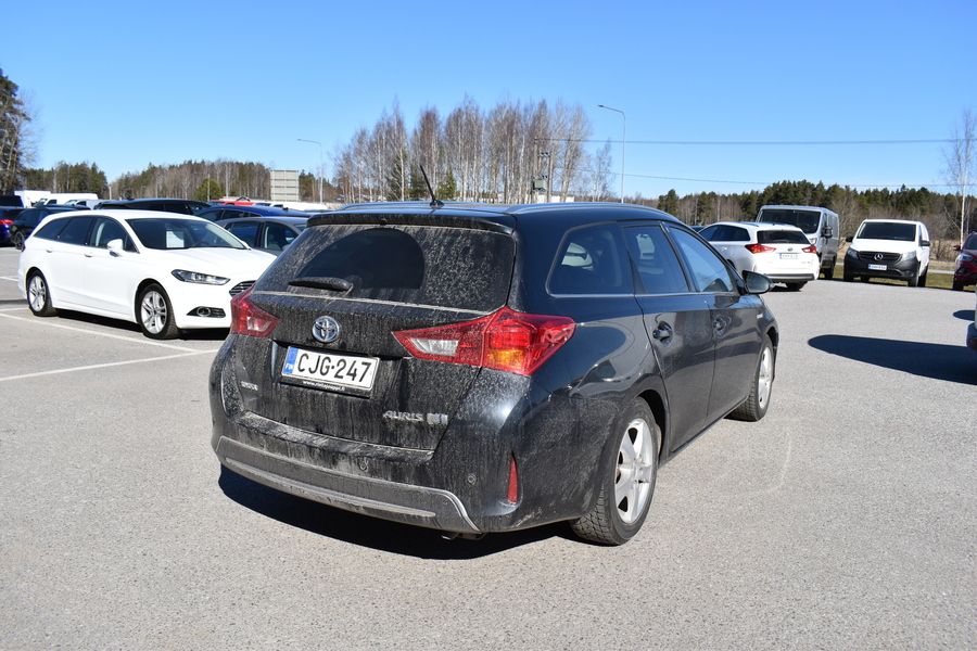 Toyota Auris vaihtoauto
