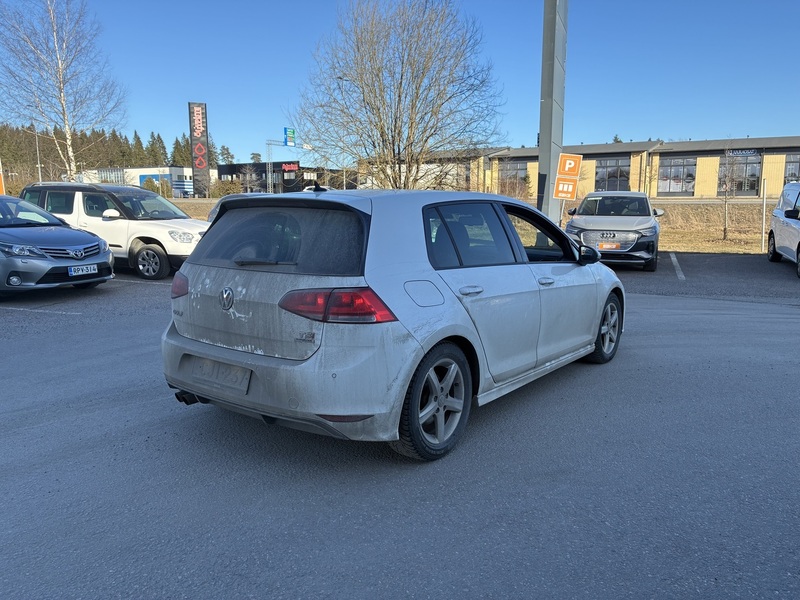 Volkswagen Golf vaihtoauto