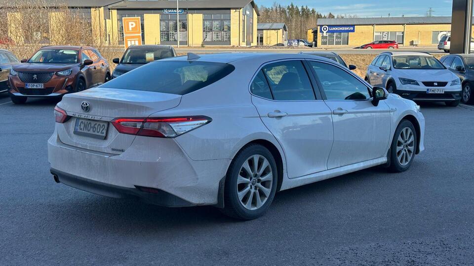 Toyota Camry vaihtoauto
