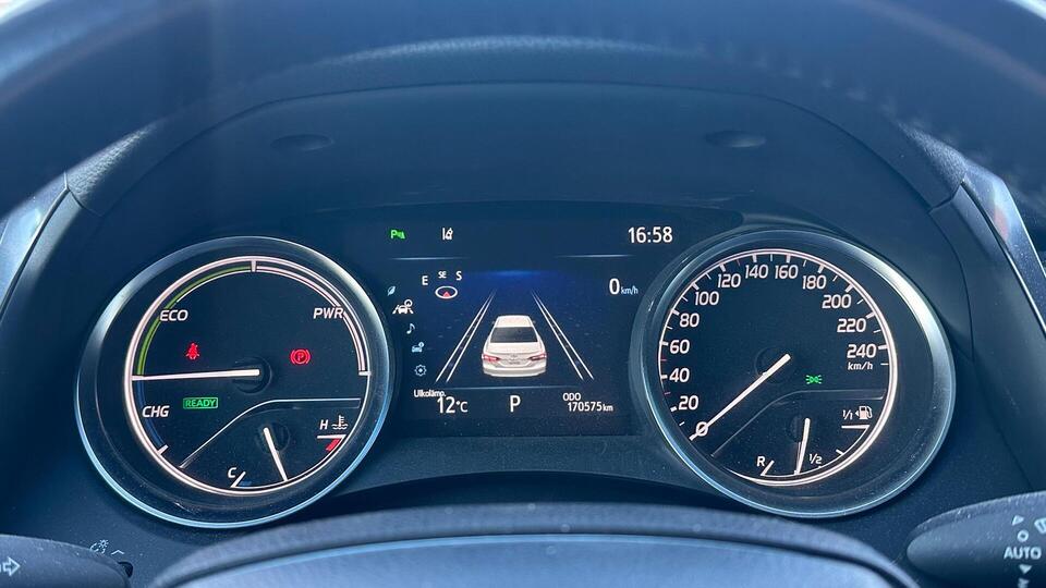 Toyota Camry vaihtoauto