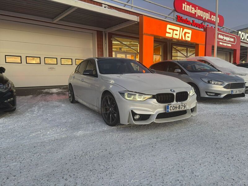 BMW 330 vaihtoauto
