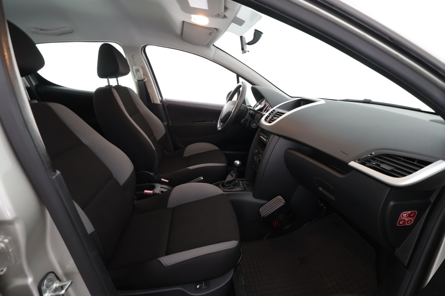 Peugeot 207 vaihtoauto