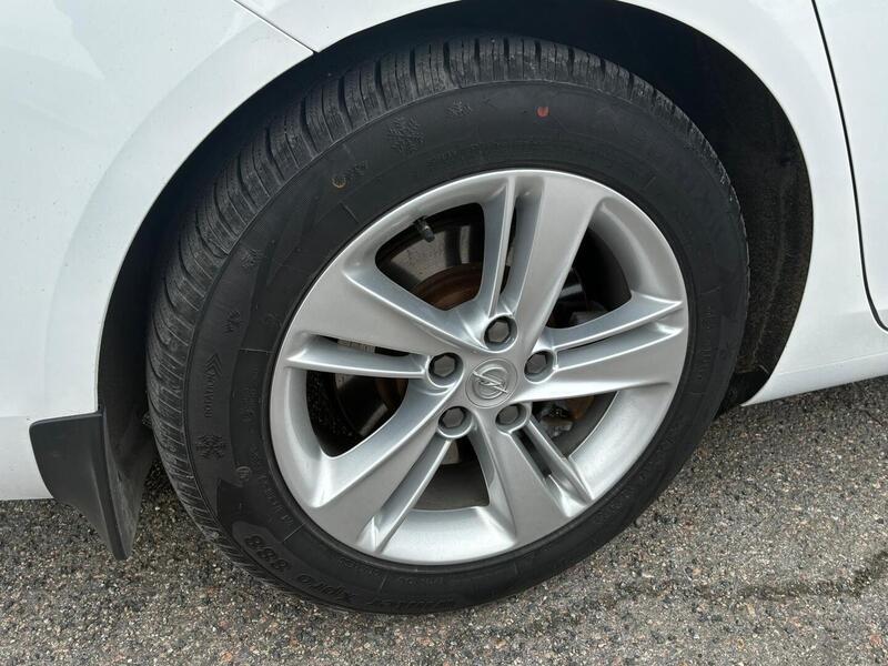 Opel Insignia vaihtoauto