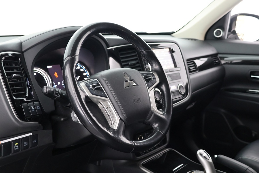 Mitsubishi Outlander vaihtoauto