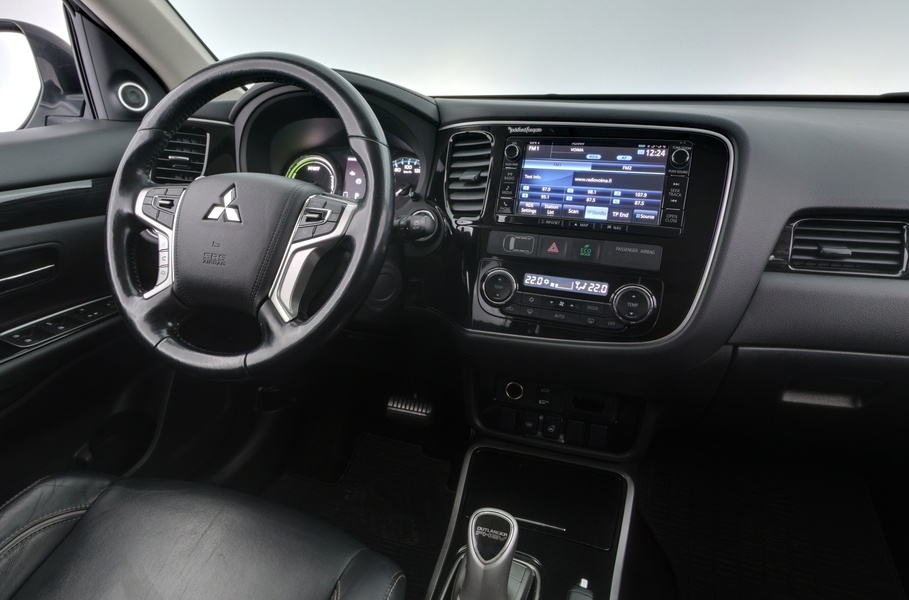 Mitsubishi Outlander PHEV vaihtoauto