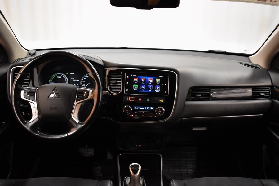 Mitsubishi Outlander vaihtoauto