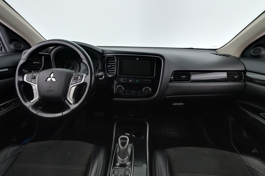 Mitsubishi Outlander PHEV vaihtoauto