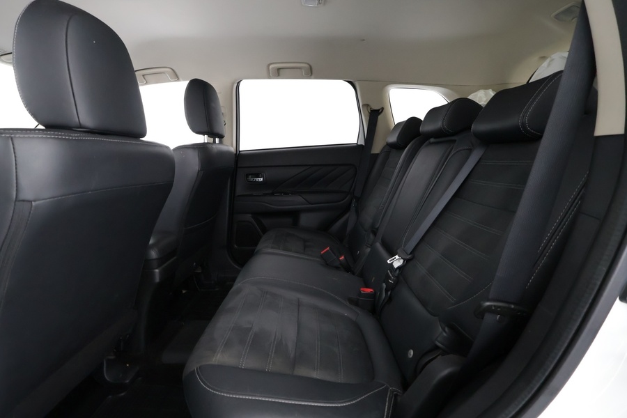 Mitsubishi Outlander PHEV vaihtoauto