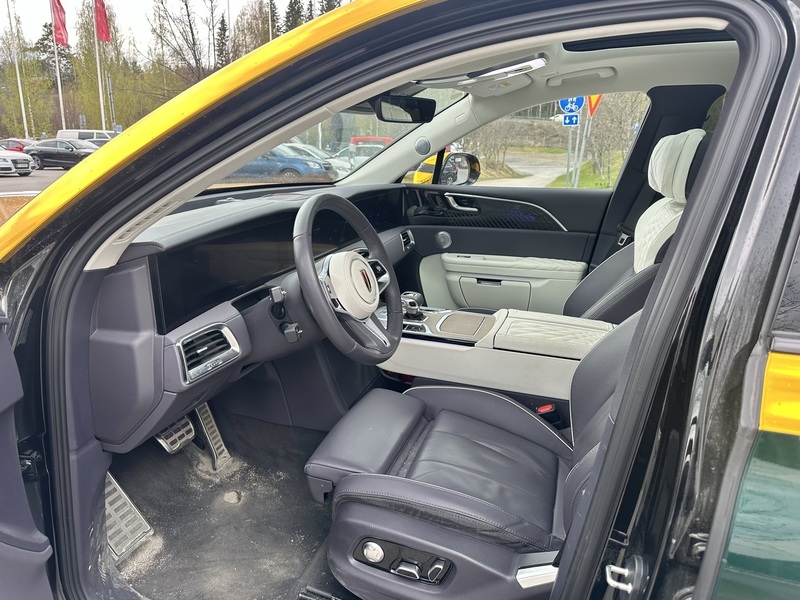 Hongqi E-HS9 vaihtoauto