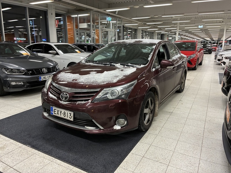 Toyota Avensis vaihtoauto