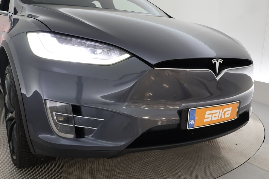 Tesla Model X vaihtoauto