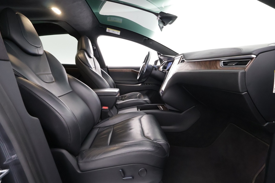 Tesla Model X vaihtoauto