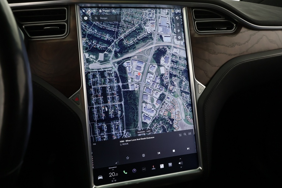 Tesla Model X vaihtoauto