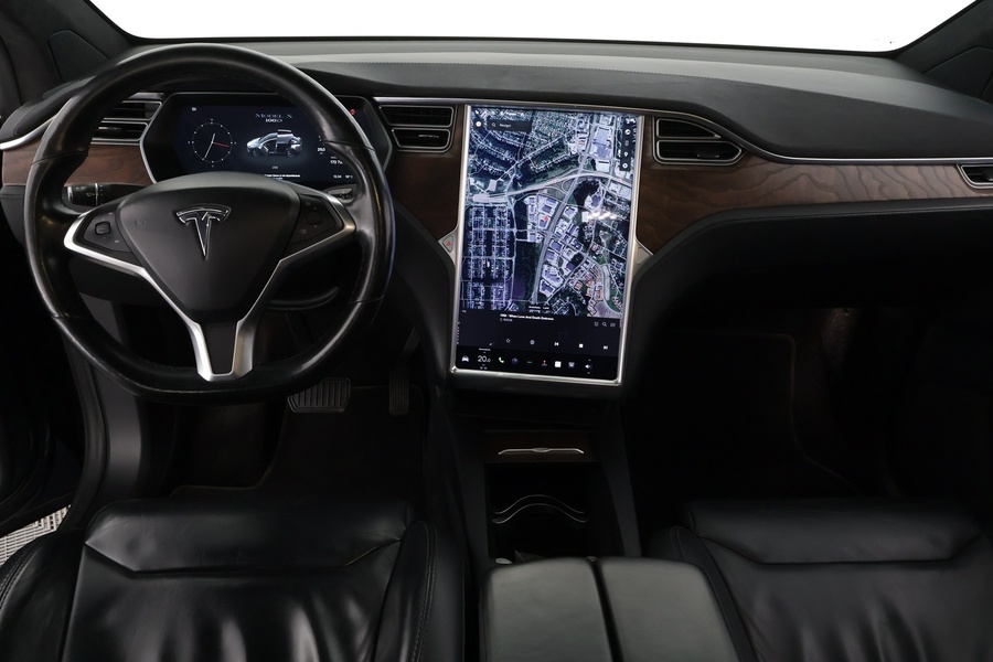 Tesla Model X vaihtoauto