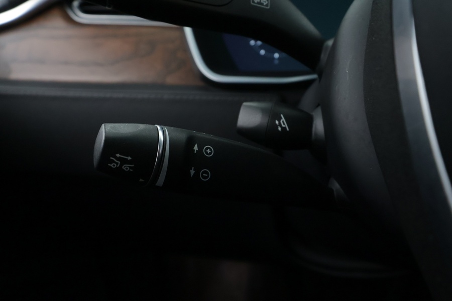 Tesla Model X vaihtoauto