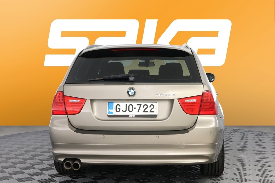 BMW 330 vaihtoauto