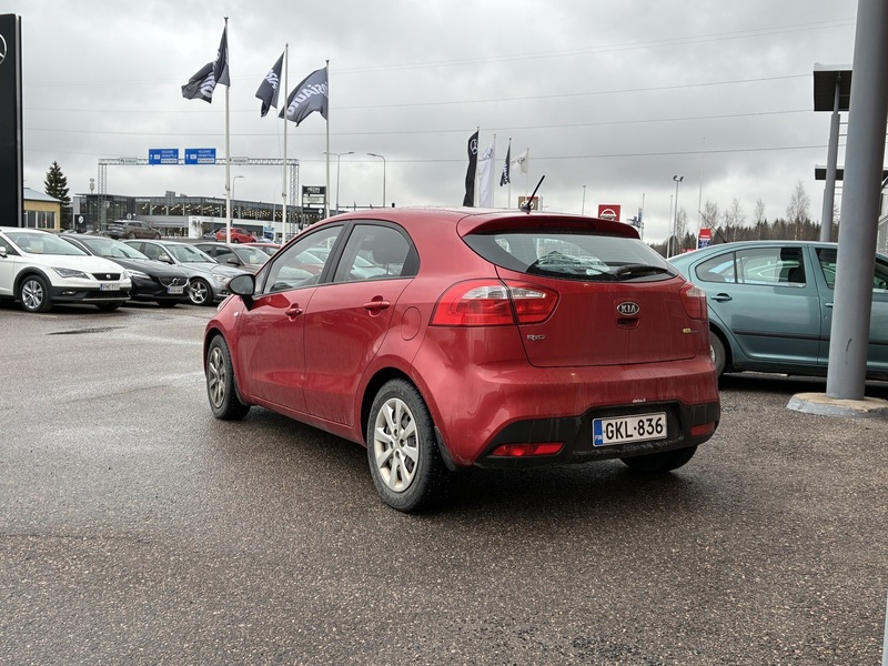 Kia Rio vaihtoauto