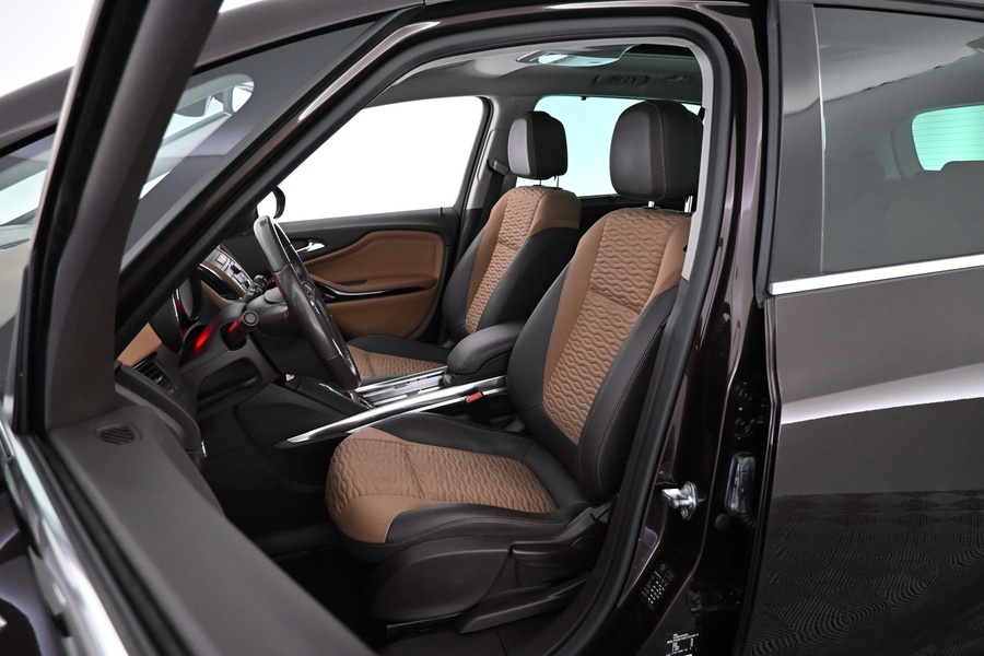 Opel Zafira Tourer vaihtoauto