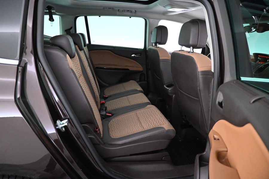 Opel Zafira Tourer vaihtoauto