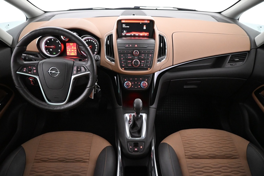 Opel Zafira Tourer vaihtoauto