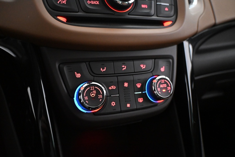 Opel Zafira Tourer vaihtoauto