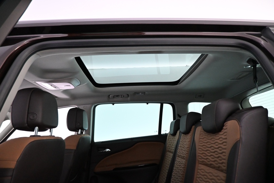 Opel Zafira Tourer vaihtoauto