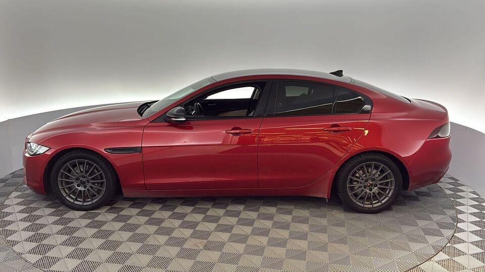 Jaguar XE vaihtoauto