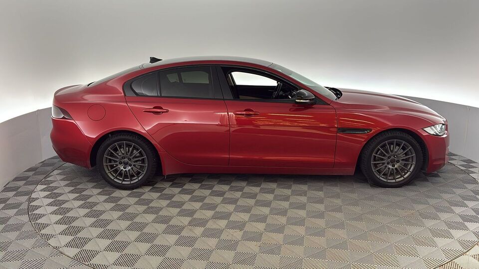 Jaguar XE vaihtoauto