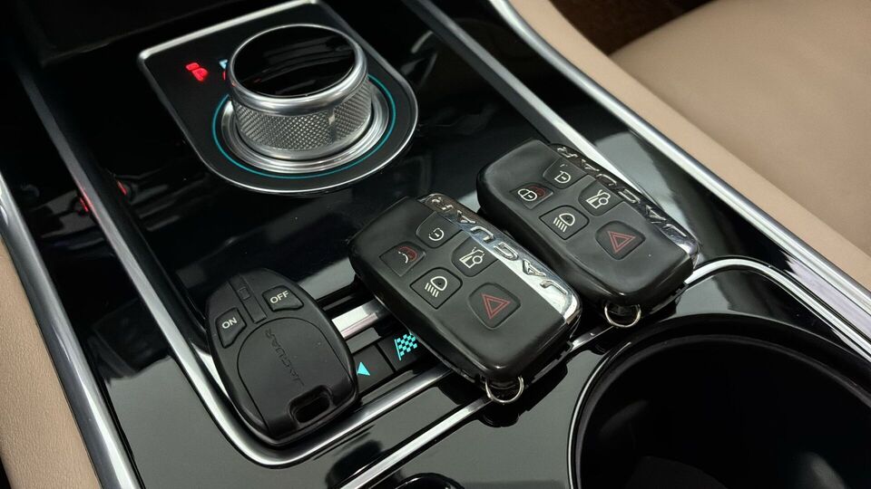 Jaguar XE vaihtoauto